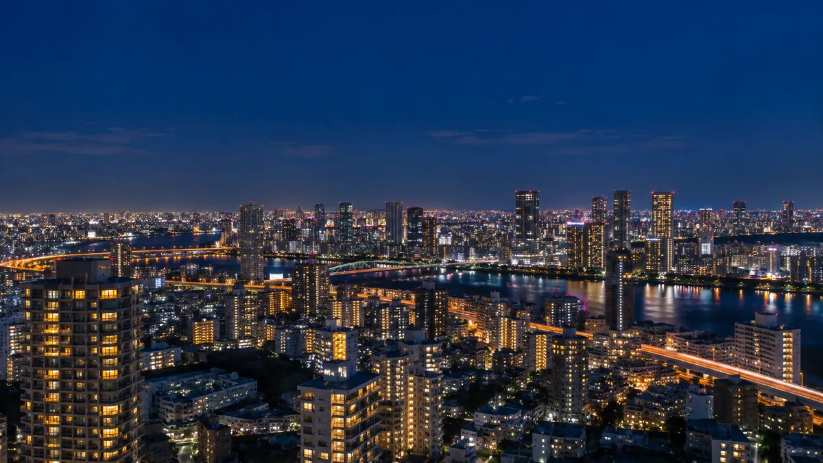 高いところから見た深夜の街の灯り